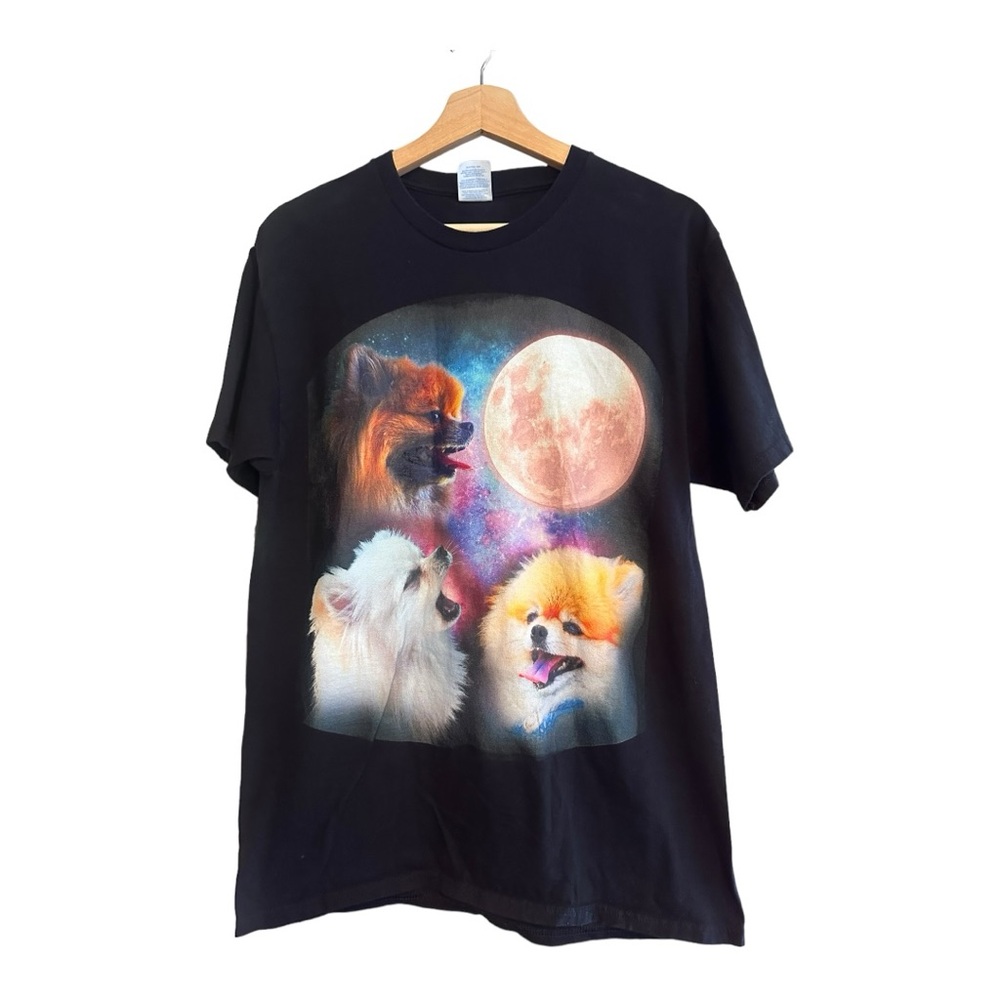 Pomeranians Howling at the Moon black t-shirt